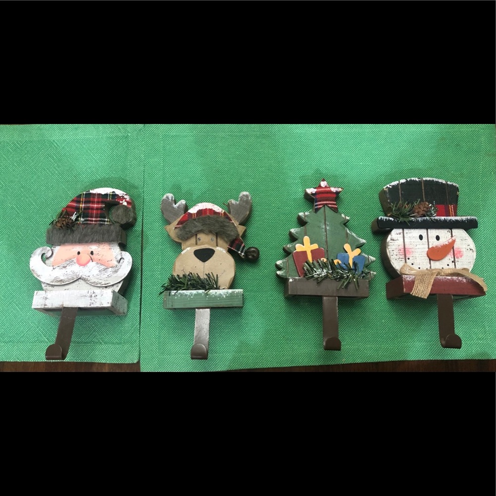 4pk Christmas characters stocking holder